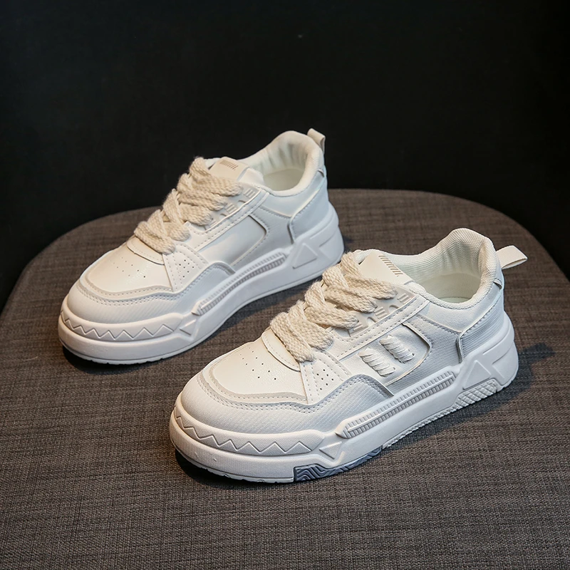 BKQU – petites chaussures blanches d'automne pour femmes, nouveau Style tendance, Style occidental, va avec tout, chaussures de sport pour étudiantes de Style Campus à haute valeur, 2022