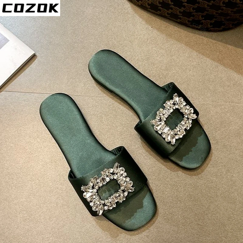 Summer Women Slippers Low Heel Fashion Shiny Rhinestone Buckle Beach Slippers Summer Sandals Open Toe Flip-Flops Slippers Women