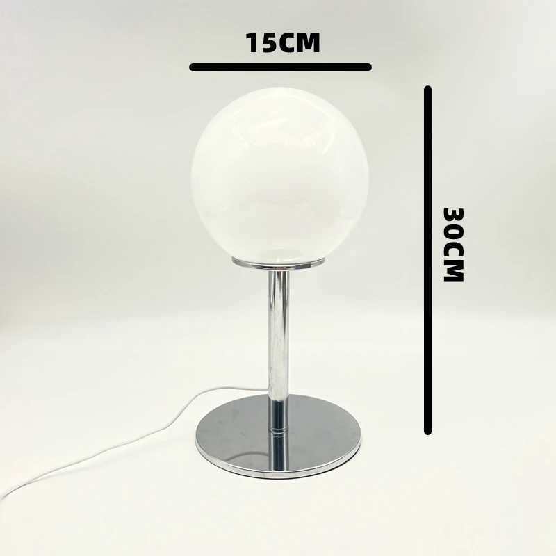 Smalto colorato Crema francese Lampada da tavolo in vetro a fungo nordico di metà secolo Camera da letto Comodino Soggiorno Lampada decorativa romantica