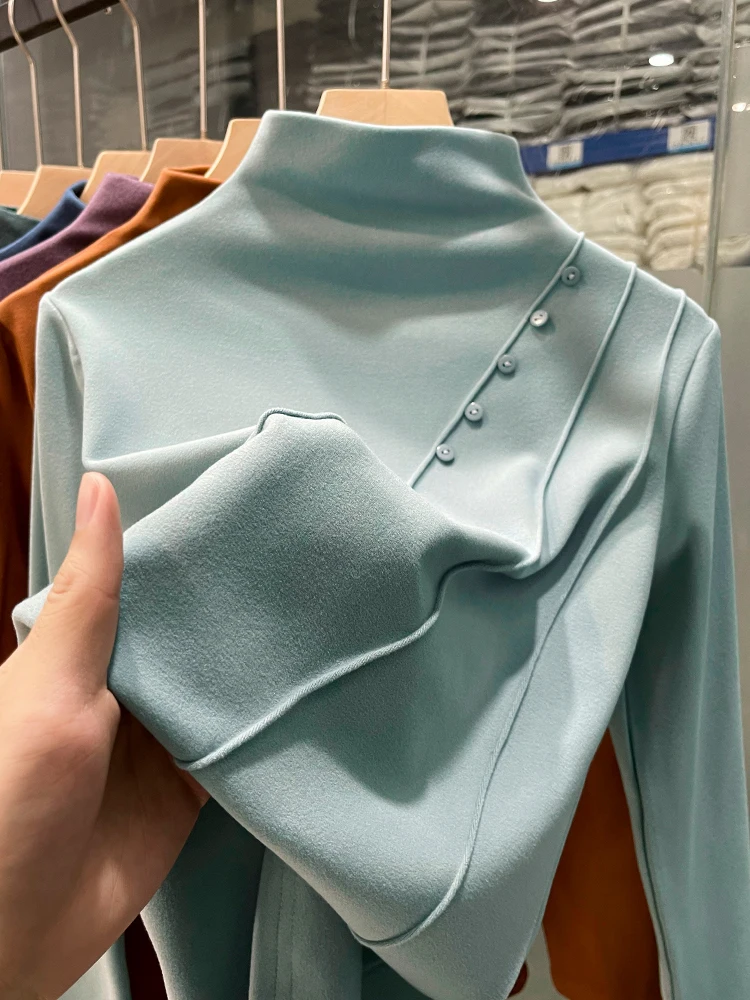 

Женская утепленная футболка с высоким воротником и флисовой подкладкой, европейский дизайн, базовый слой для зимнего сезона, модная внутренняя одежда.