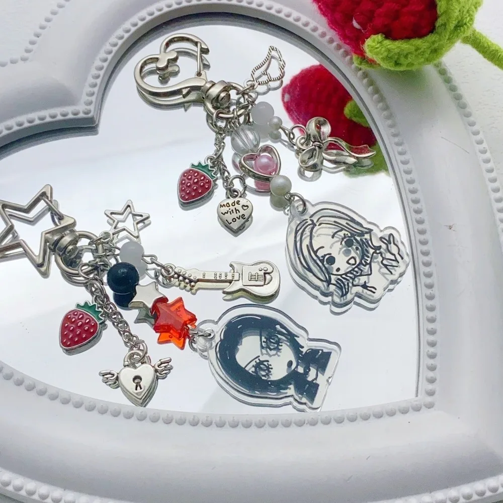 

Брелок для ключей NANA Anime Hachi Comic в стиле Y2K, милый и крутой, с темной клубникой, подвеска для телефона, подарки