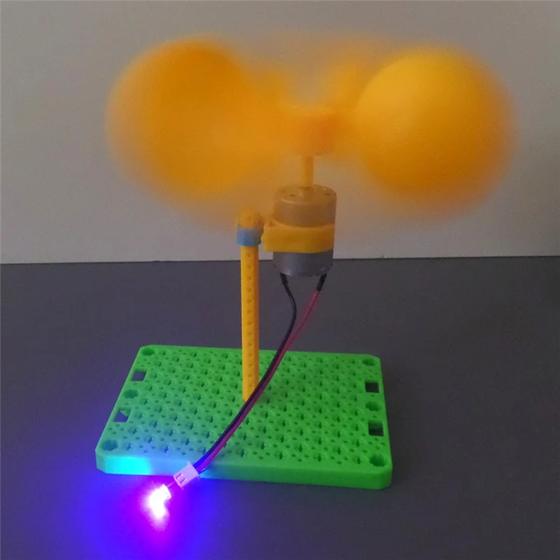 

A13E-DIY Wind Turbine Generator Kit DC 0.1V-3V Generator With Holder Blades Brushless Motor Mini Dynamo Generator Teaching