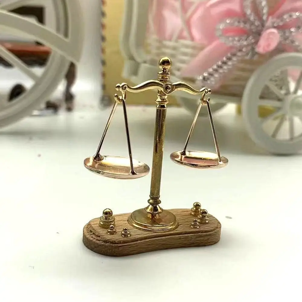 Antique Simulation Balance Scale DIY Craft Mini Balance Toy Model Handmade Traditional Design Justice Scale Model Home Decor