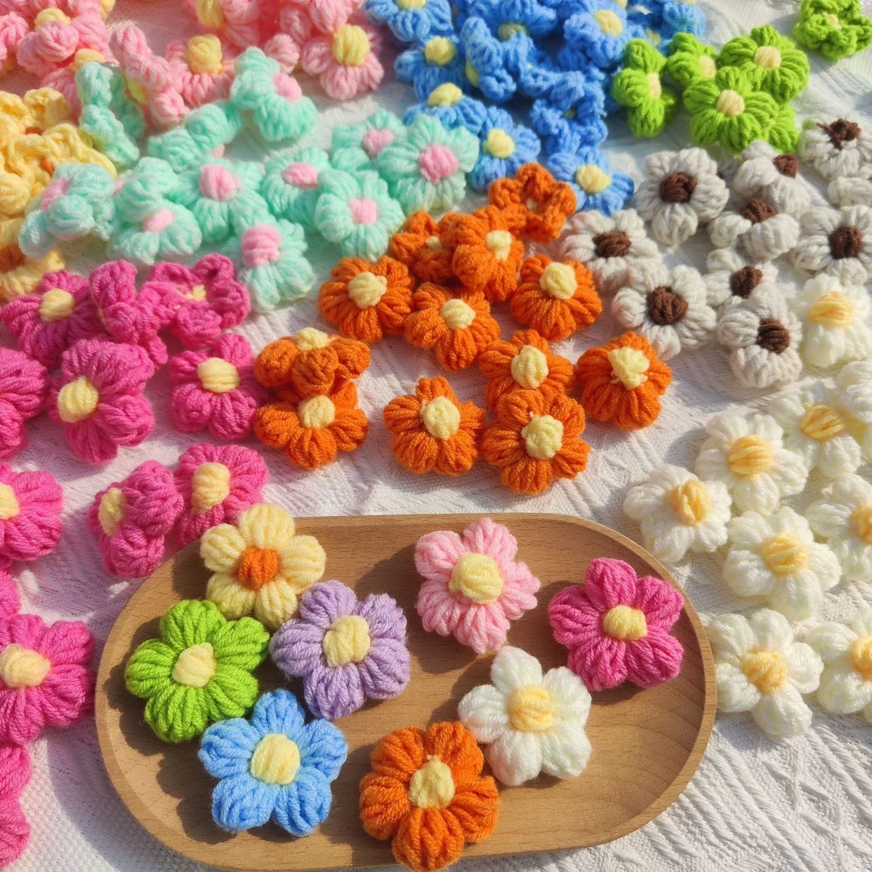 Hand-knitted Cute Flower Brooch Clothes Hats Bags Cotton Flowers Floral Petals Applique Sewing Patches DIY Craft Supplies Girls