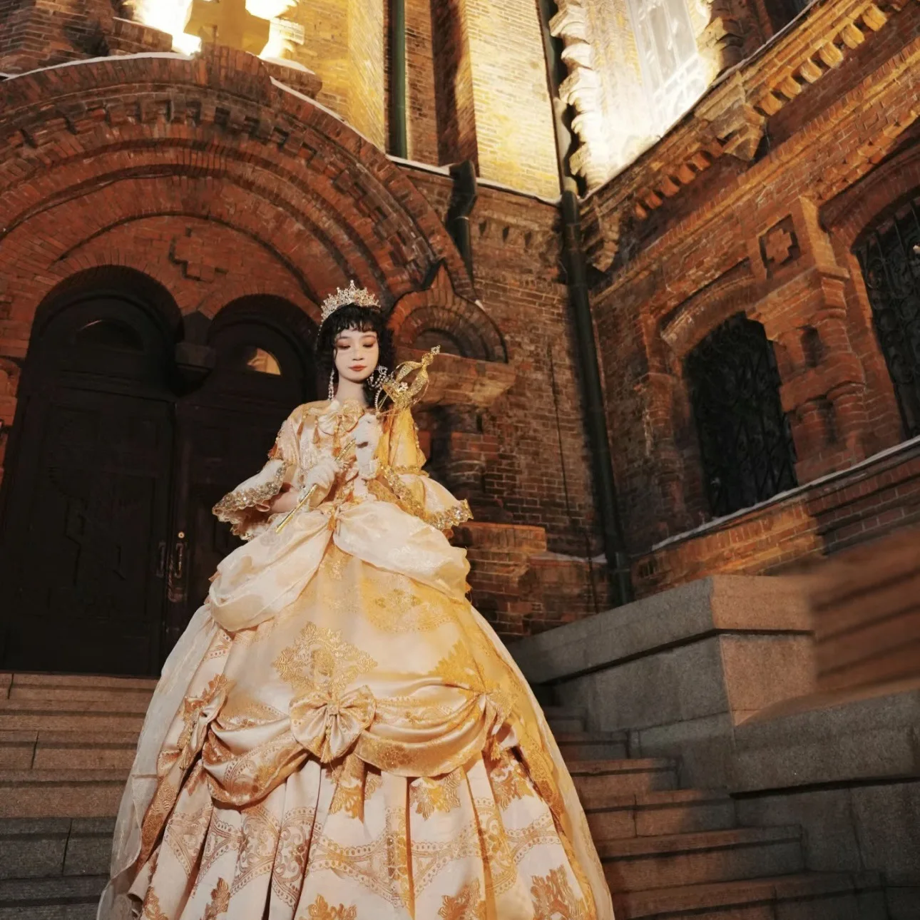 유럽 ​​트레일링 코트 스커트 복고풍 드레스 유럽 고전 중세 이브닝 드레스 유럽 학교 사진 사진 Catwalk Woman