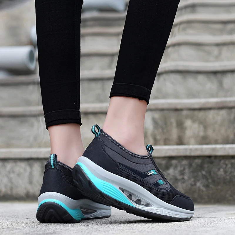 Bestselling Women Loafers Fashion Breathable Casual Sneakers Women Comfortable Rocking Shoes Height Increasing Walking Sneakers