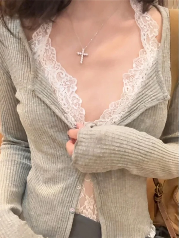 Top a Canotta Bianco in Pizzo per Donna, Versatile per Stratificazione e Passeggiate, Ideale per l'Inizio Autunno