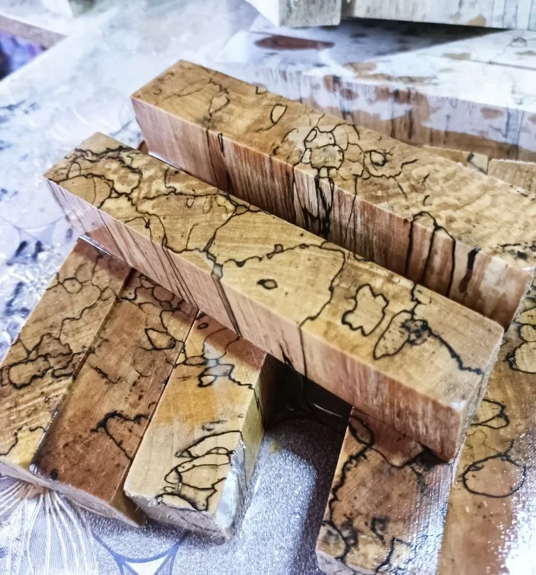 12.5x2x2cm Patterned Maple Wood knife Solid Raw Material Custom-Made Wooden Kitchen Knife Pen Handle