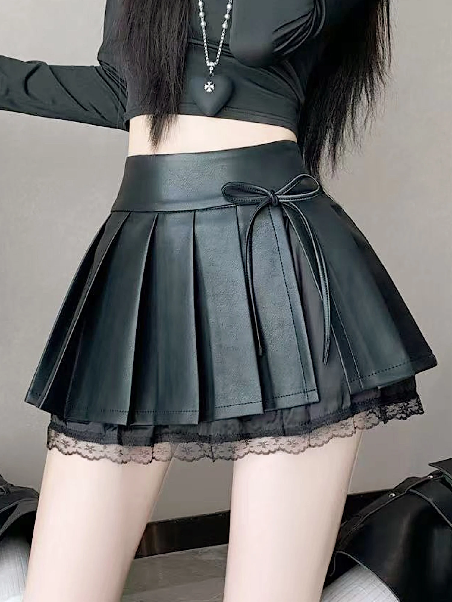 Women Black Gothic PU Leather Mini Skirt Y2K Gyaru Emo Vintage Harajuku Skirt Korean Style High Waist A-Line Short Skirt Summer