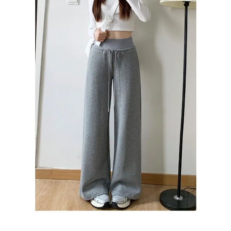 بنطال رياضي رياضي للنساء في الخريف بنطال عالي الخصر ونحيف ومتعدد الاستخدامات وفضفاض غير رسمي واسع الساق قليلاً