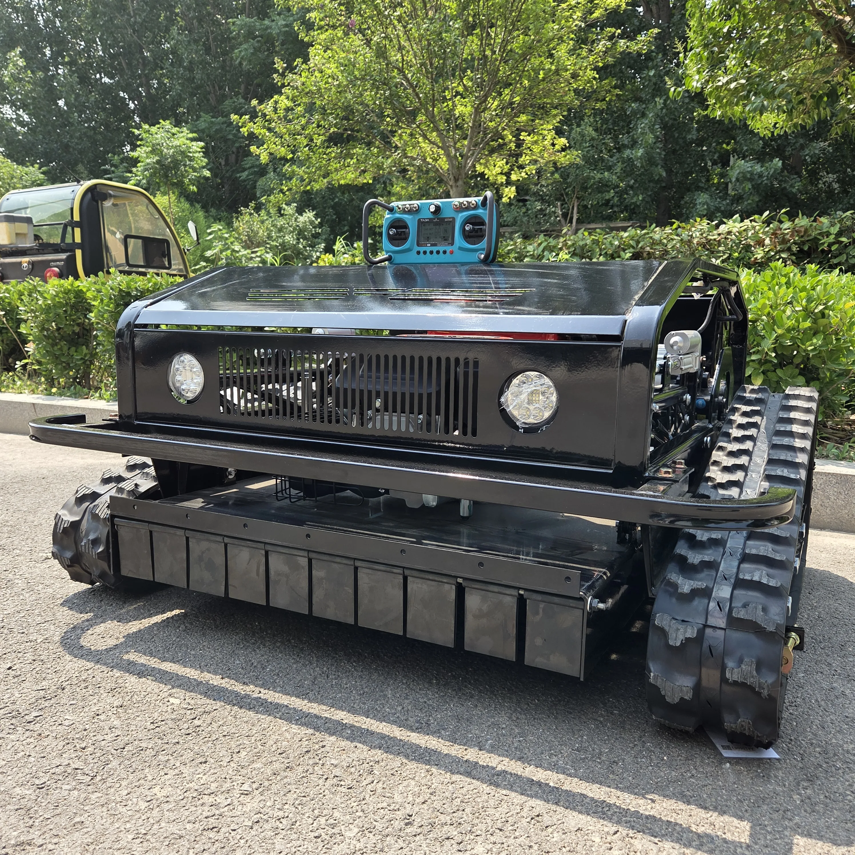 Самая экономичная газонокосилка с дистанционным управлением мощностью 23 л.с., 60 шт. °   альпинистский наклон и светодиодный светильник на гусеничном ходу