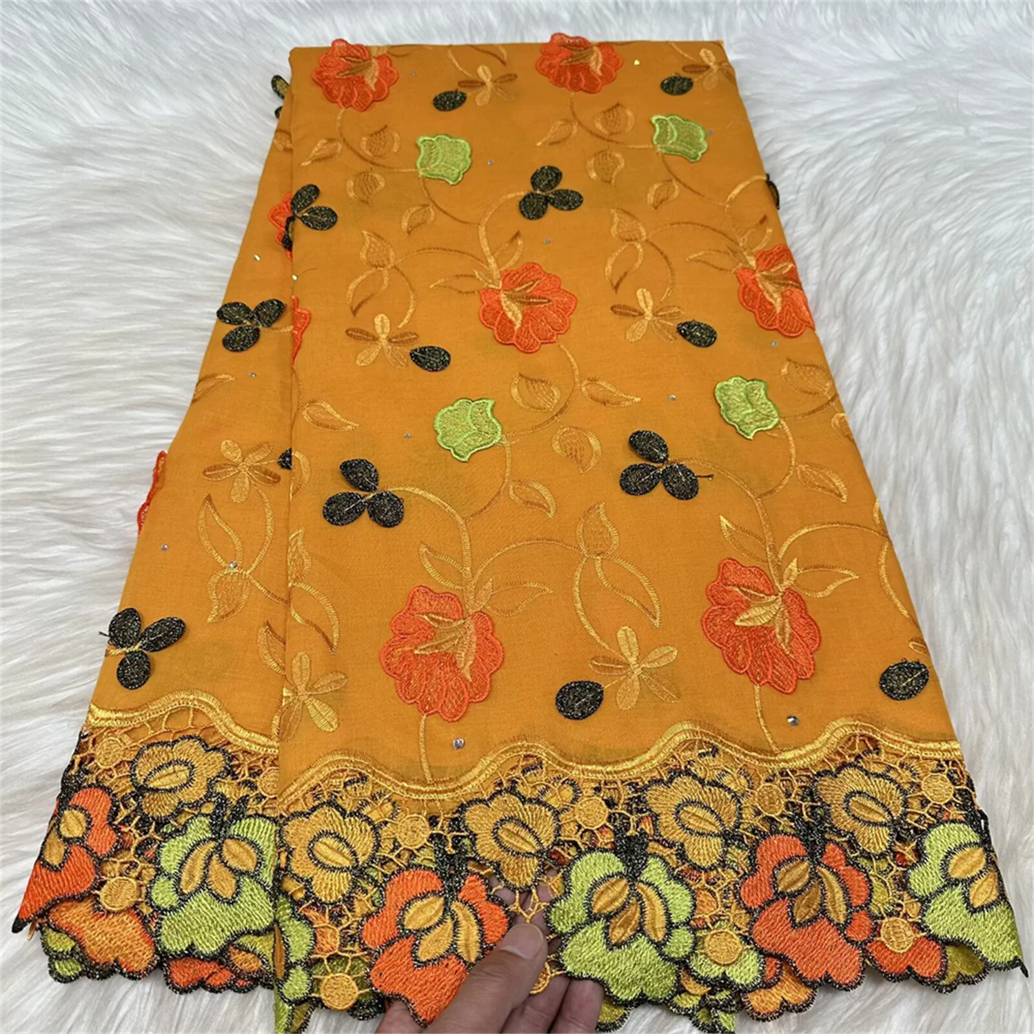 

Популярное швейцарское кружево Voile с 3D цветочными аппликациями и камнями, 2026 год, высококачественная водорастворимая кружевная ткань для свадебных платьев