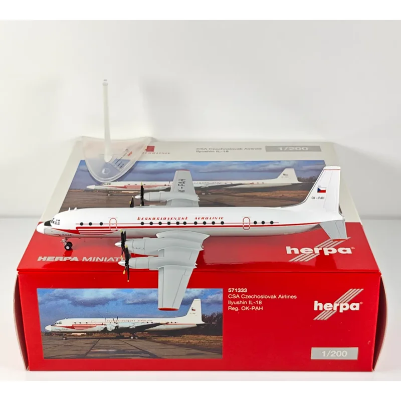 

Модель самолета Herpa 1/200 Czech Airlines IL-18 OK-PAH, литая из сплава, коллекционная, декоративная, игрушка