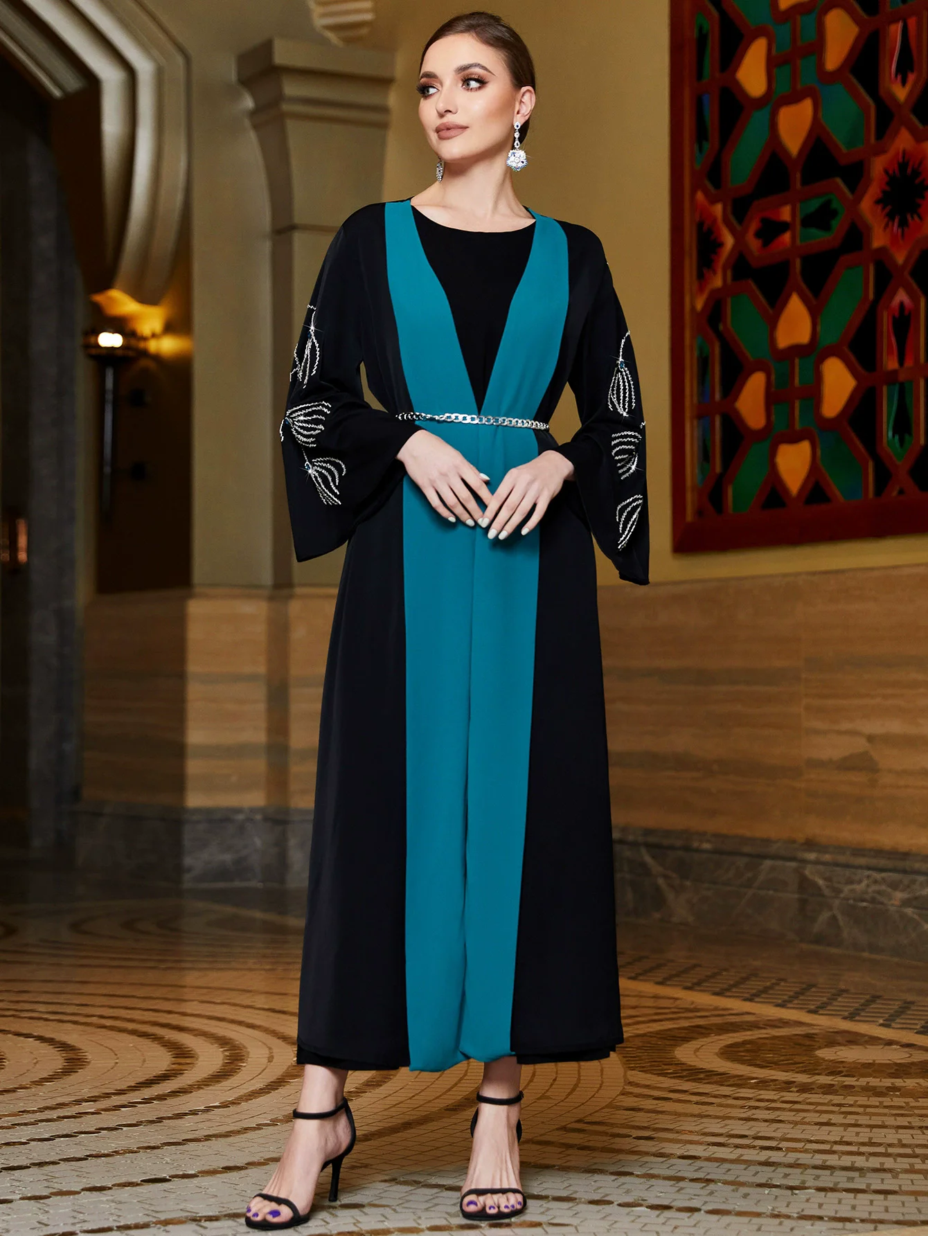 Ramadan black trumpet sleeve patchwork lake blue Muslim fashionable temperament style, paired with Middle Eastern clothing