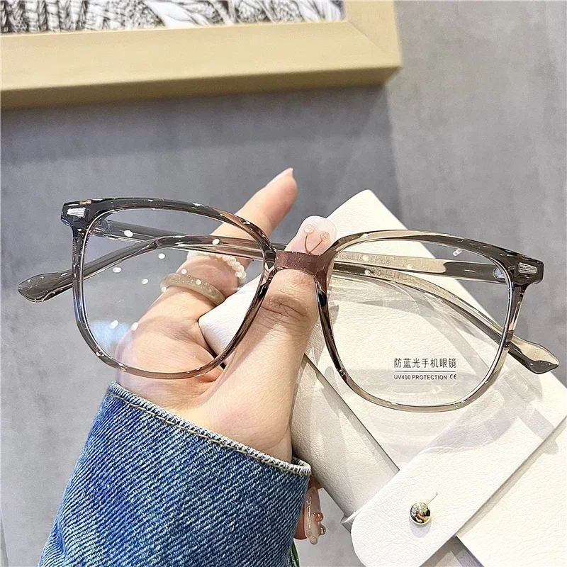 Fertige Damen-Myopie-Brille, Retro-Anti-Blaulicht-blockierende Nahsichtbrille, optische verschreibungspflichtige Kurzsichtbrille