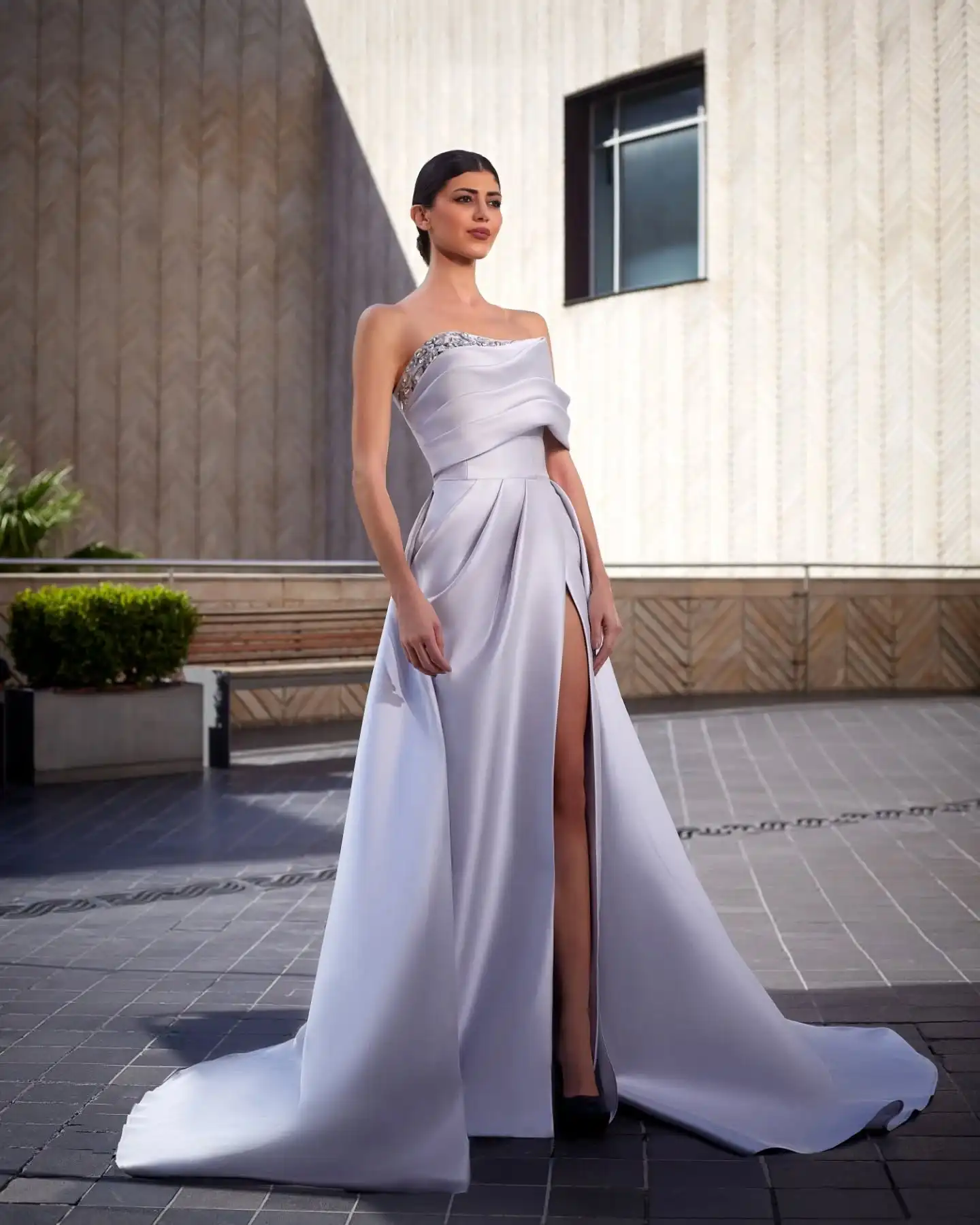 

Customized Graceful Satin A-Line Crystal Evening Dress Temperament Sleeveless Strapless Floor Lengthفساتين سهرات