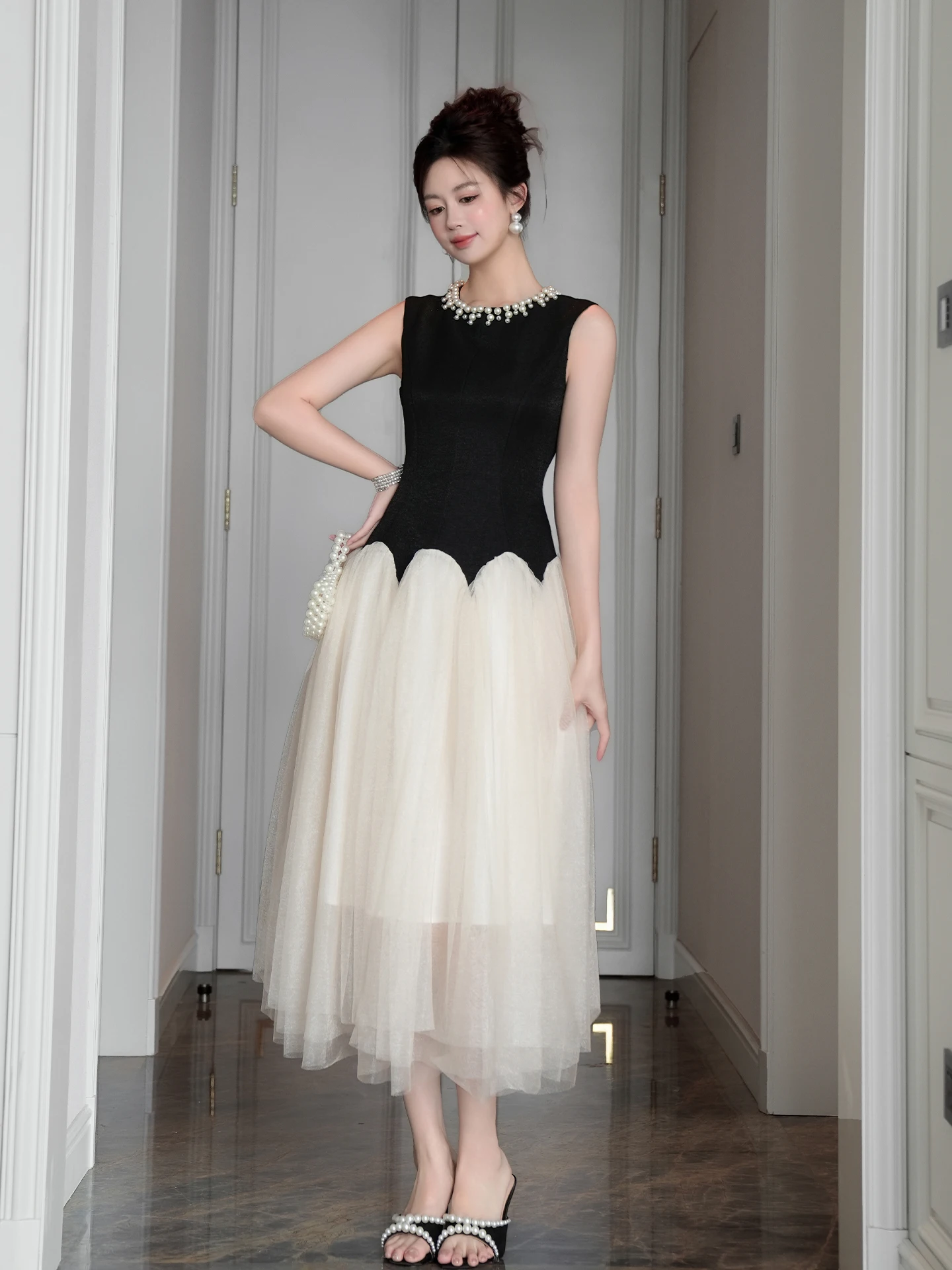 French Elegant Temperament Dress Beaded Round Neck Sleeveless High Waist Mesh Spliced A-line Socialite Long Evening Dress Women
