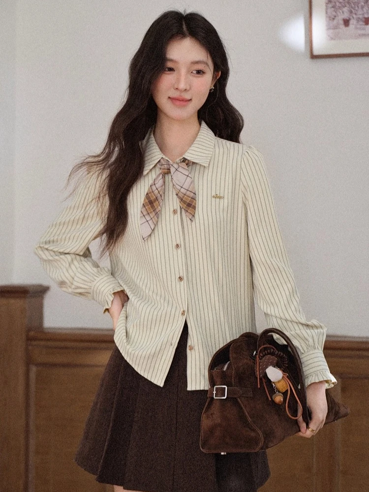 

ALXNAN Khaki Shirts Stripe Tie Long Sleeve Loose-fit Autumn Versatile Blouse 2025 Embroidered Layering Commuting Shirts L58128