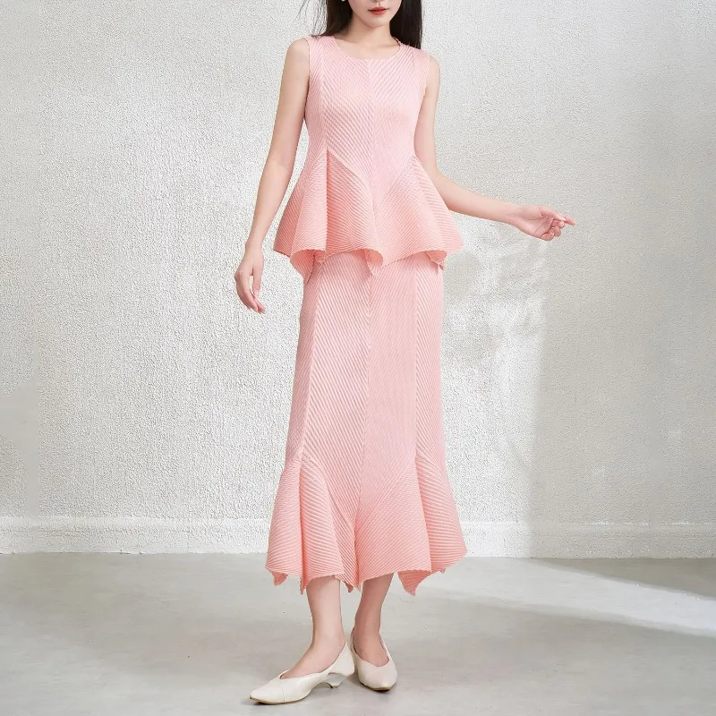 Summer New Fashion Pleated Set High-end Casual Short-sleeved Top Irregular Skirt Solid Color Two-piece Set Commuting Elegance