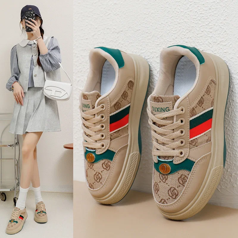 

Классические кроссовки в стиле ретро. Модные повседневные мужские туфли для скейтборда. Уличные универсальные мужские и женские туфли на толстой подошве в стиле ретро.