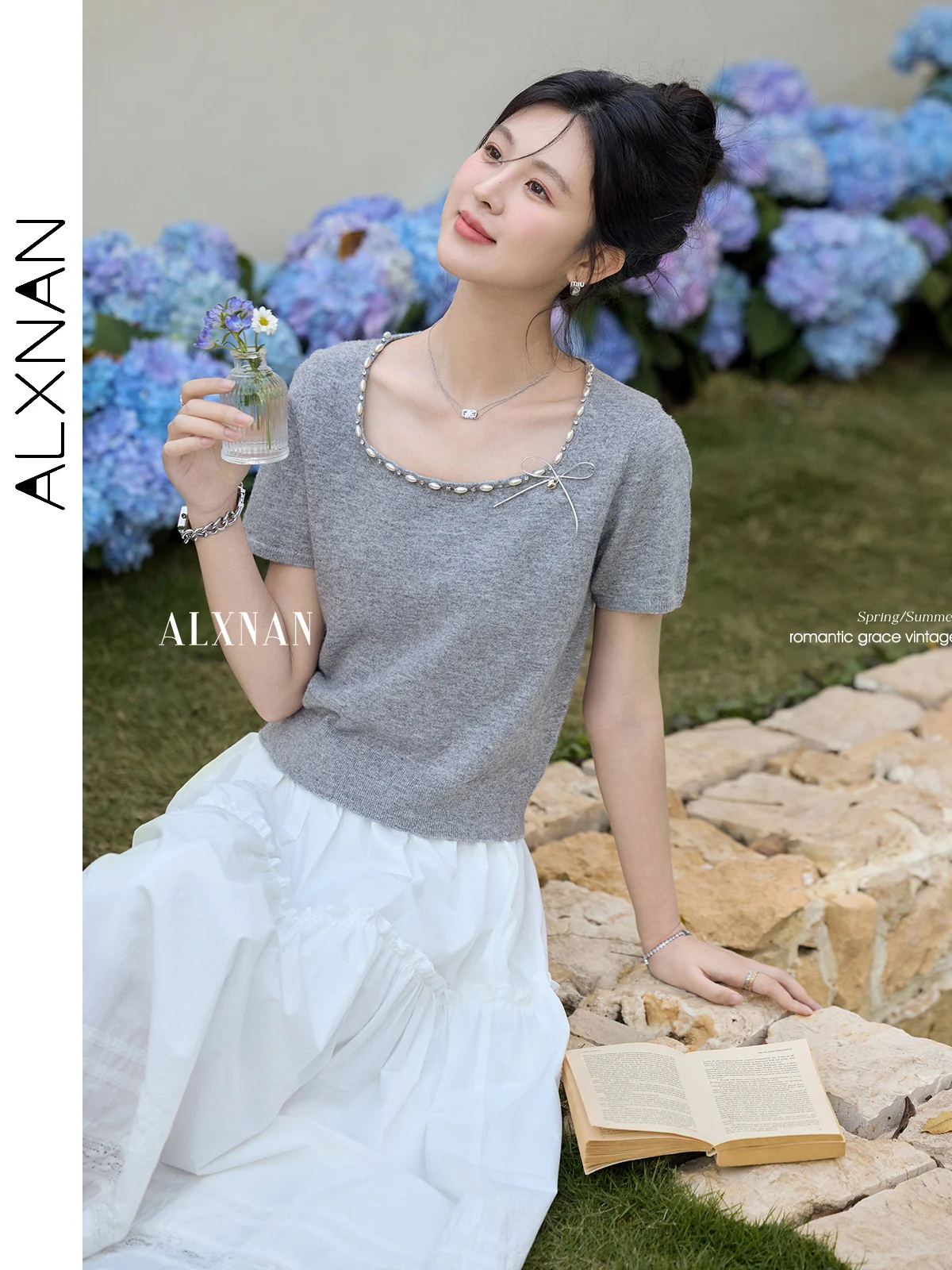 ALXNAN Gray Short Sleeve Knit Top Women T-shirt French Style Elegant Square Collar Slim Crop Casual Summer 2026 New Tees L53622