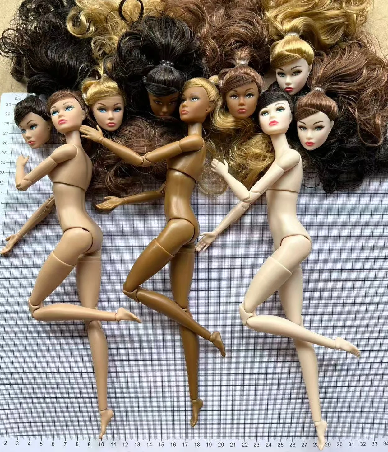 boneca-poppy-parker-com-cabeca-de-maquiagem-e-corpo-slim-de-yoga-1-6-cor-cafe-super-branco-bege-figuras-de-bonecas-colecionaveis