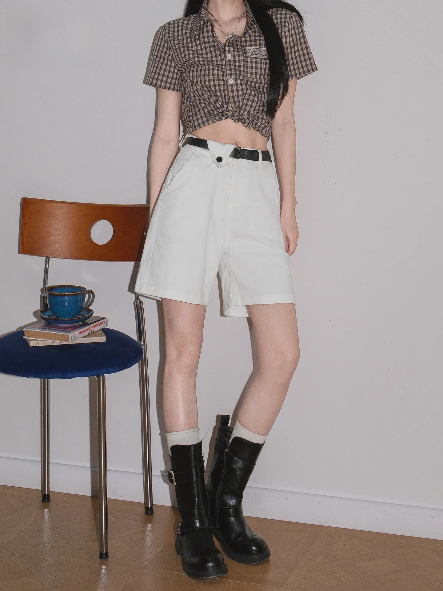 

White American High Waist Loose Fit Casual Denim Shorts Women's Summer New Style Five-Button Pocket Detail Jeans Shorts