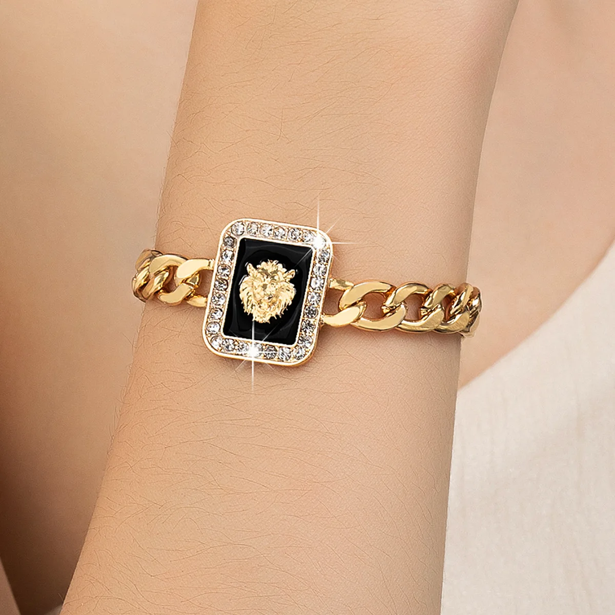 

Fashion Luxury New Women's Gold Color Lion Head Bracelet Female Punk Gothic Rhinestone Trendy Jewelry Gifts Wholesale