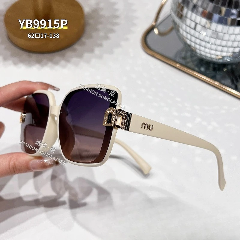 

​​2025 Luxury Polarized Driving Sunglasses UV400, Anti-Glare Lightweight Chic Unisex for Outdoor Fashion​​