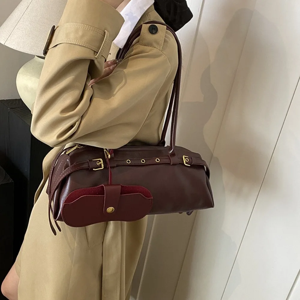 

Retro PU Leather Underarm Bag Solid Color Large Capacity Ladies Handbag Belt Buckle Tote Bag Autumn