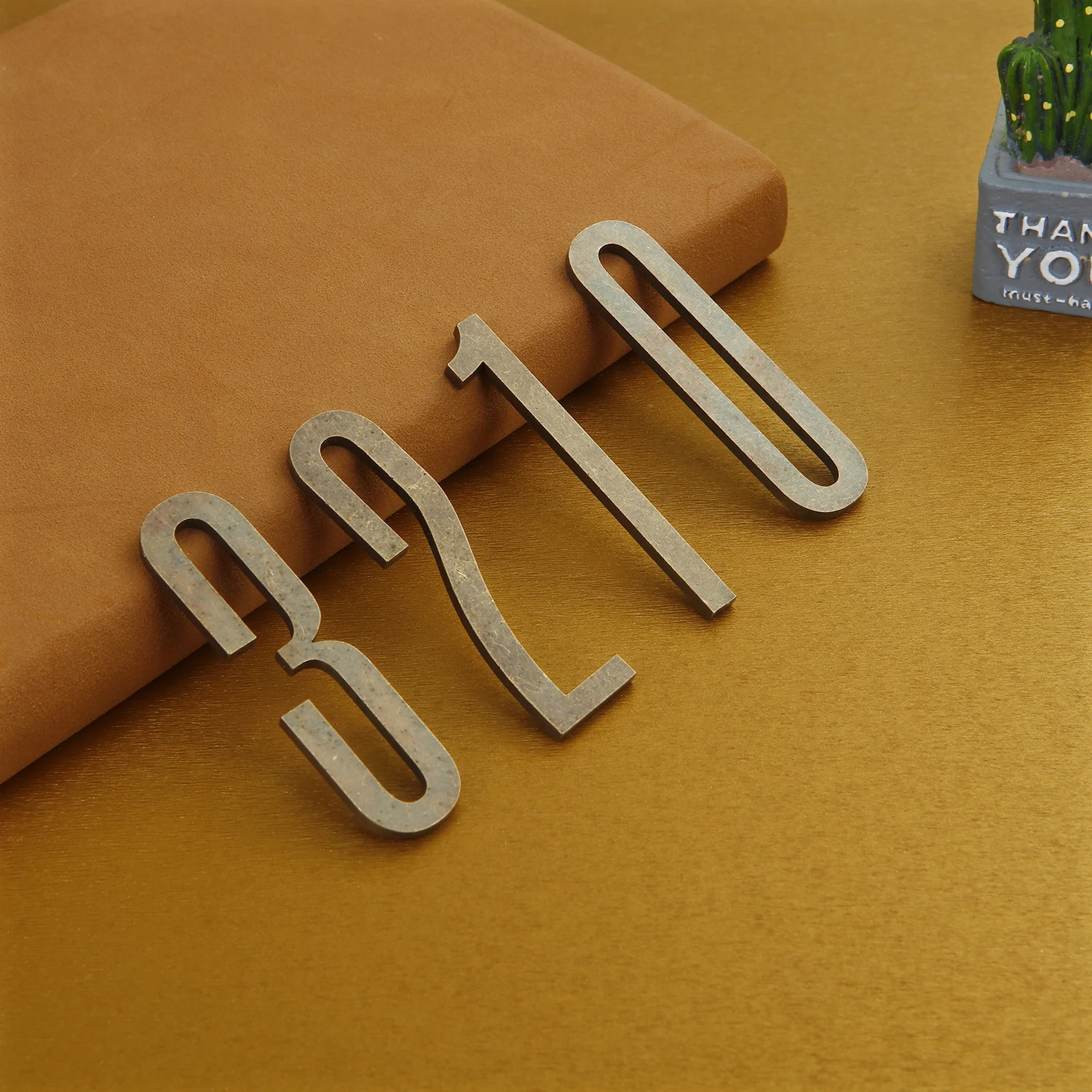 Bronzefarbene Türnummer mit Magneten, 7 cm, Hausnummer aus Metall, Wohnungstürnummer für Outdoor, Hotel, Zuhause, Briefkastenetikett – Detail 3