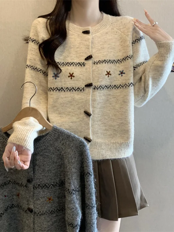 

Retro Knitted Sweater Coat for Women Spring Season Button up Loose Lazy Sle Forest System Embroidery Knitwear Outerwear