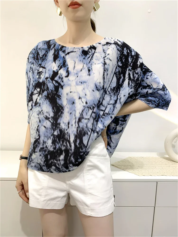 

miyake pleated top women's 2024 summer new fashion printed T-shirt loose one-piece sleeve toothpick pleat women's jumper