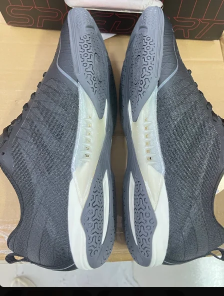 2025 professional men's tennis sneakers women's breathable table tennis sneakers comfortable training shoes badminton shoes