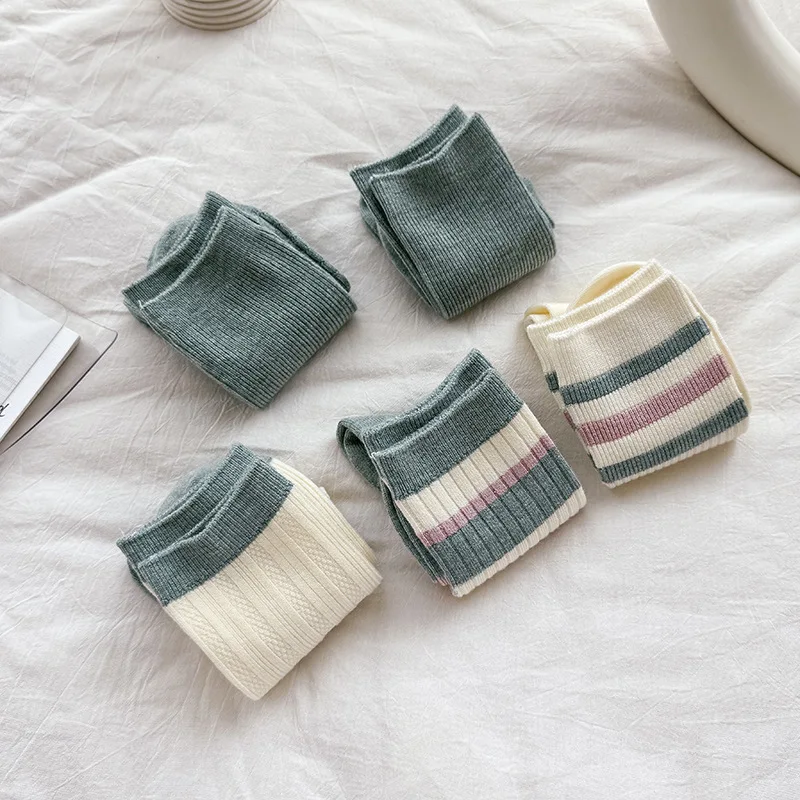 Women\'s Autumn Winter Socks Mid Tube Socks Cashmere Socks Thick Sock Solid Color Simple Tide Socks Floor Fashion Socks Wholesale