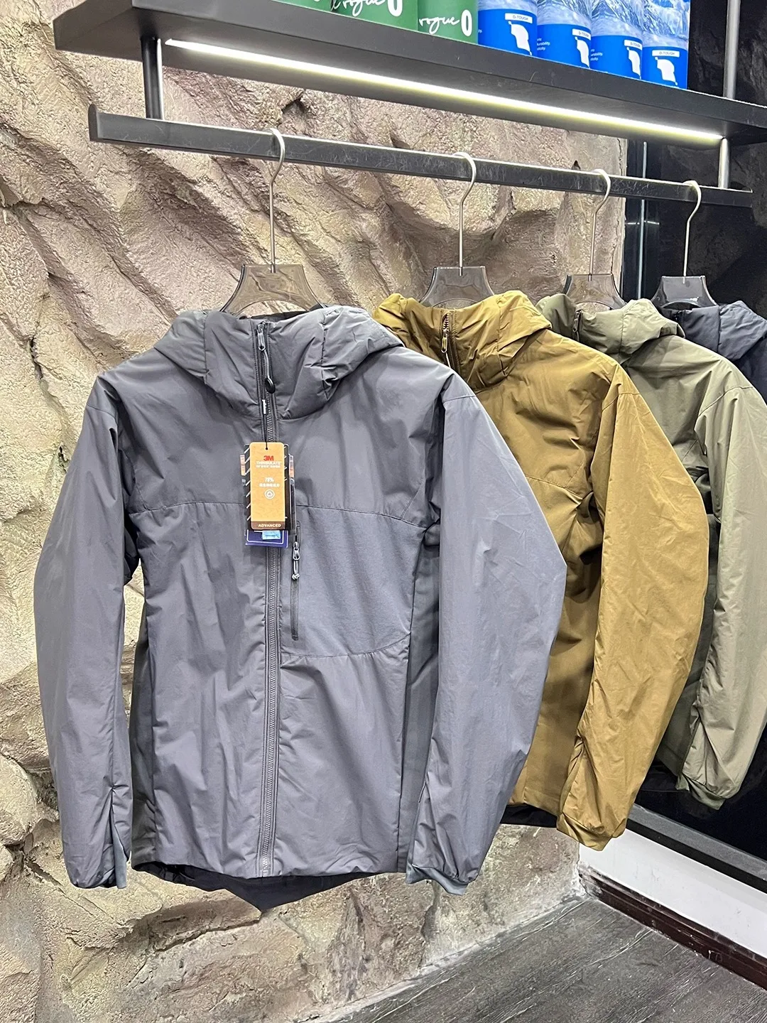 جديد ثلجي الرجال في الهواء الطلق الدافئة القطن Jaet الشباب Faion الوقوف صالح طويل Sve معطف مقنع العصرية شتاء غير رسمي وصول جديد