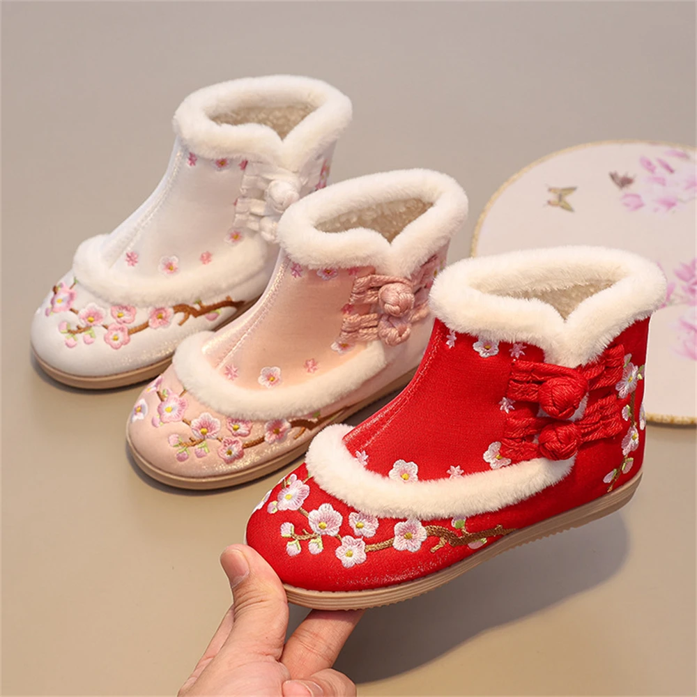 Dziewczęce buty w stylu vintage Hanfu zimowe oraz aksamitne bawełniane buty dziecięce starożytny kostium haftowane ręcznie robione buty z tkaniny pojedyncze mieszkania