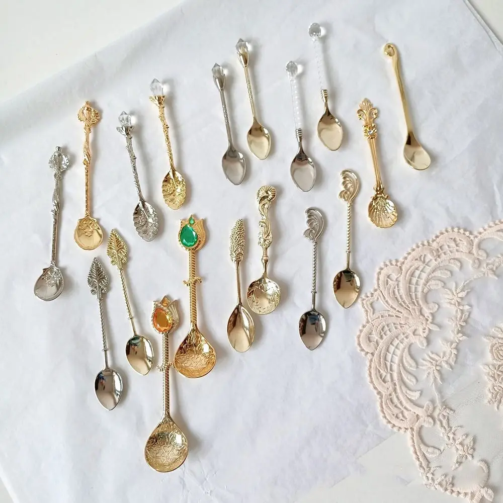 18 Style Retro Golden Exquisite Crystal Head Coffee Spoon Mini Royal Style Metal Dessert Scoop Teaspoon Tableware Kitchen Tools