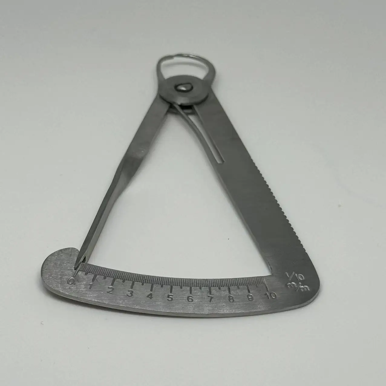 DENILK Dental Wax Thickness Gauge Stainless Steel Caliper Measuring Tool for Metal Wax in Dental Lab Dentist Instrument