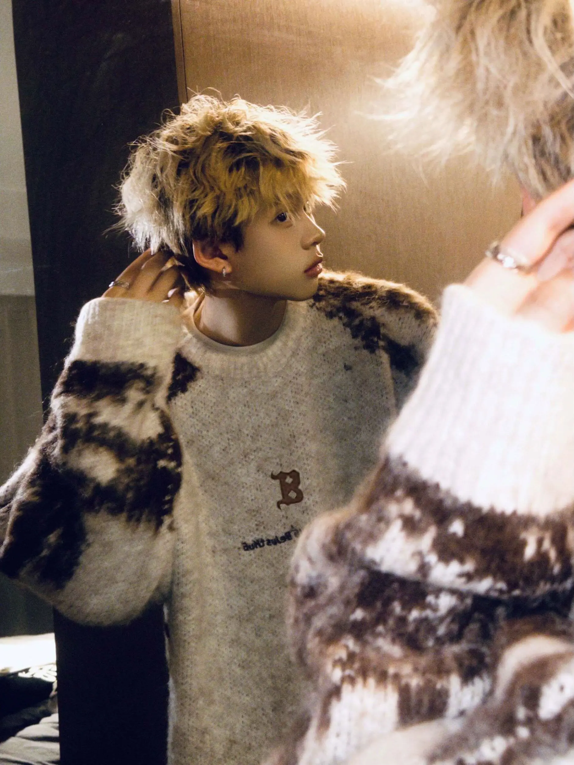 

Мужской вязаный свитер в стиле ретро с цветными блоками, круглым вырезом и длинными рукавами, свободного кроя, осенне-зимний, новый, модный, повседневный, молодежный тренд