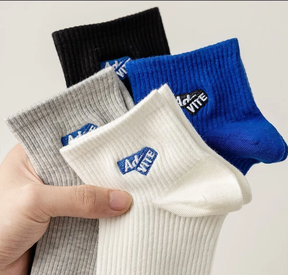 

5 пар летних мужских носков в винтажном стиле с буквами и цифрами, низкие, стильные, спортивные, для баскетбола, 7 пар в упаковке.