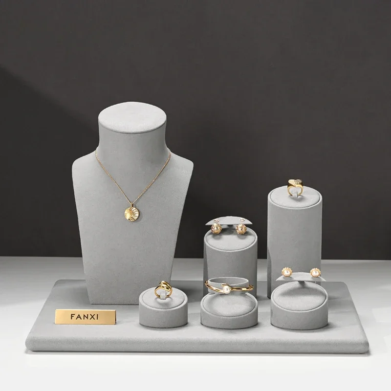 Espositore per gioielli di lusso leggero in microfibra grigia Espositore per gioielli Espositore per gioielli con bracciale ad anello per collana