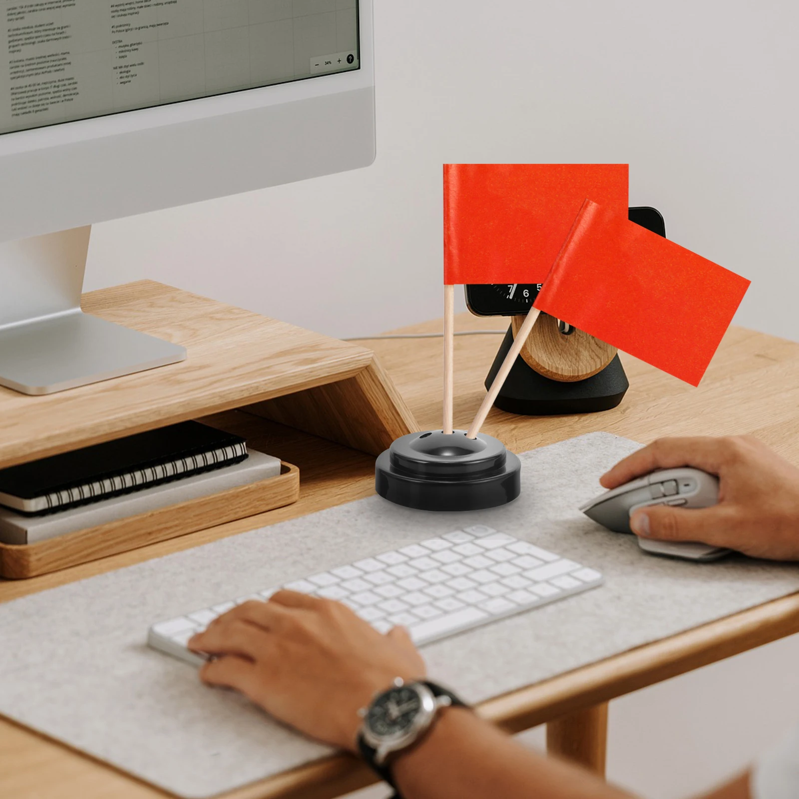 

6Pcs Flagpole Base Plastic Mini Flag Holder Small Flag Stand Indoor Outdoor Office Desk Decoration Party