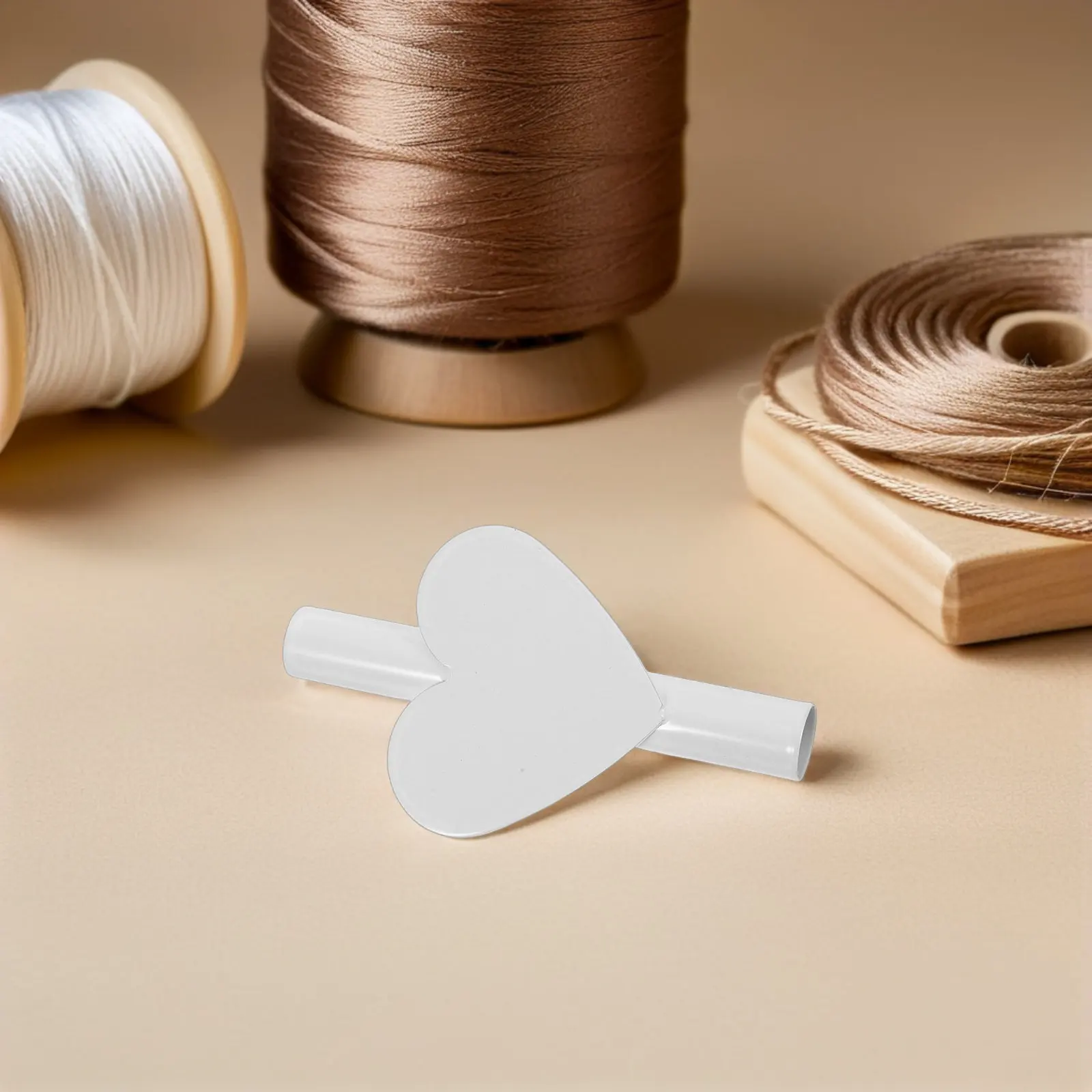 Stainless Steel Heart-Shaped Wall Mounted Flower Vase Adhesive Backing No-Drill Installation for Living Room Bedroom Hotel Decor