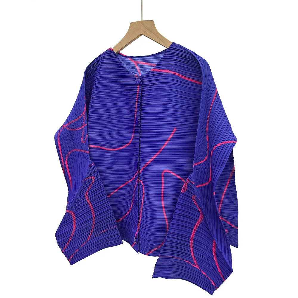 Camicia a pieghe Miyake Premium Sense Semplicità Camicia cardigan stampata irregolare a righe 2025 Nuove magliette casual a maniche lunghe allentate