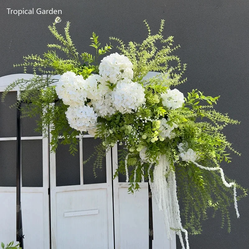 

Искусственные растения, зелень, подвесной цветочный ряд, дорога, свинцовый пол, ряд растений, лесной стиль, свадебное украшение, цветочный фон, композиция