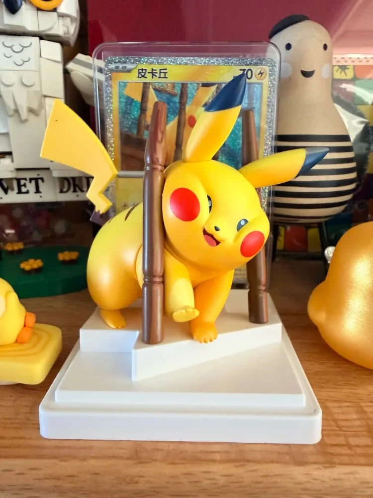 Auf Lager: Pokémon Vereinfachtes Chinesisch 30. Jubiläum – Großes Familienspielzeug-Set mit Überraschungskarten und Figuren als Geschenk