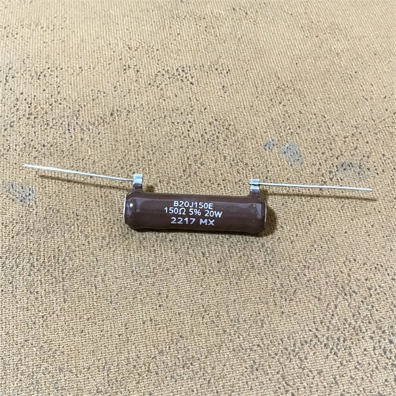 Original New 100% B20J150E 150R 5% 20W Through-Hole Ceramic Resistor (Inductor)