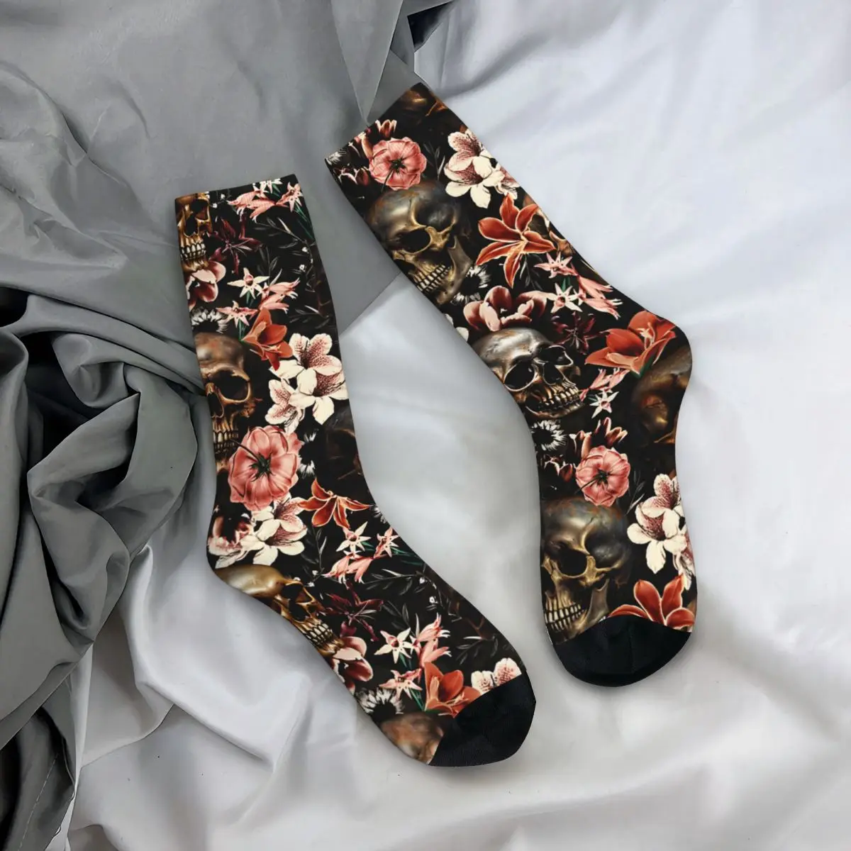 Retro Mysterious Midnight Baroque Skull And Flowers Men's compression Socks Unisex Harajuku Seamless Printed Novelty Crew Sock