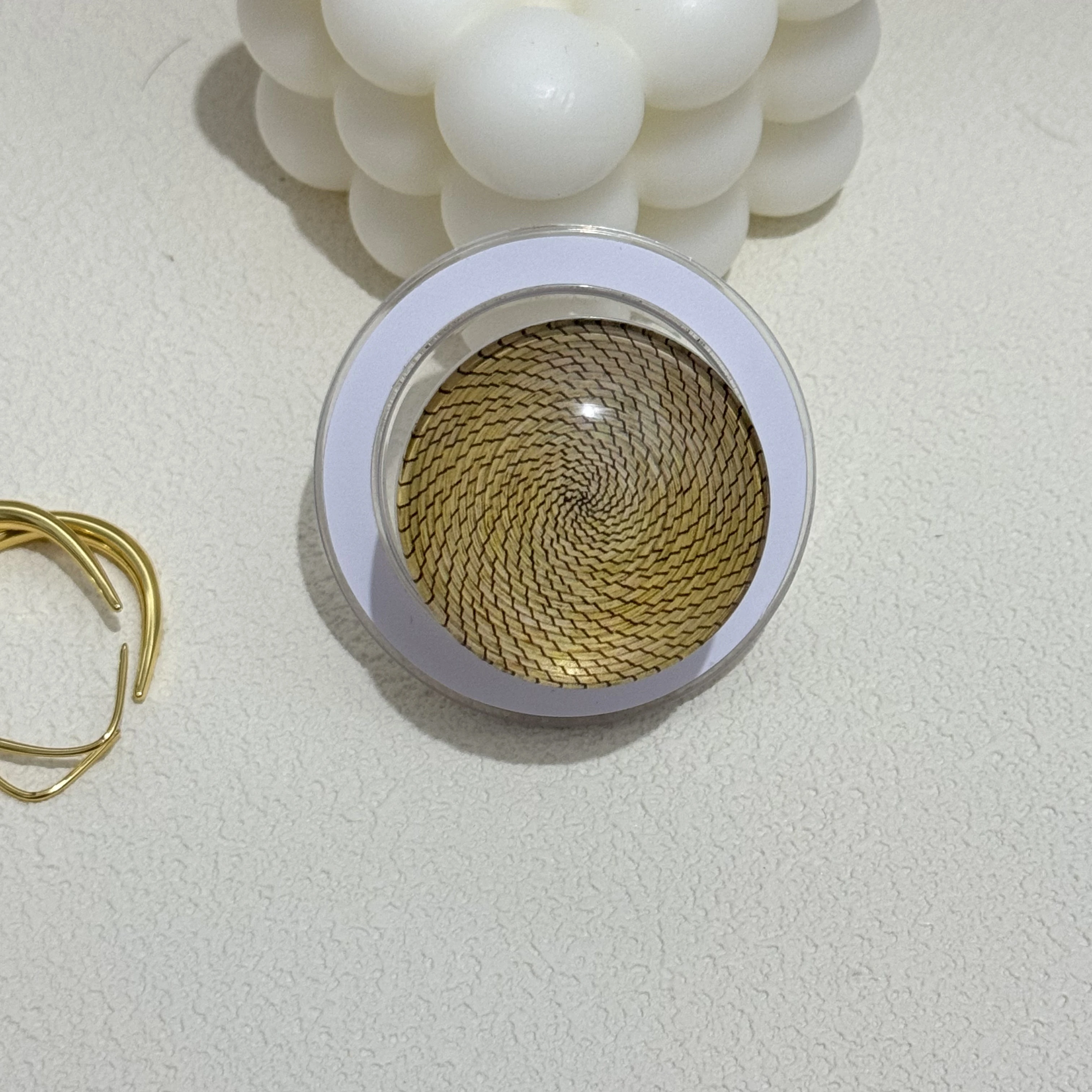 دعامة مغناطيسية جديدة من الزجاج المنسوج الكوري، ذات مظهر جيد وعملي، محبوبة من قبل الجميع